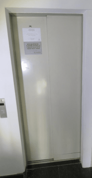 porta do elevador